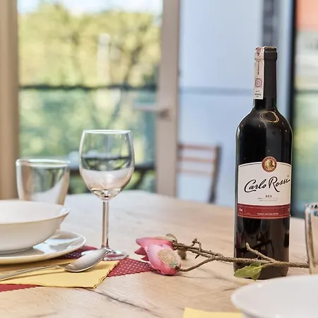 Lägenhet Luxurious Ksiecia Witolda By Renters Wrocław